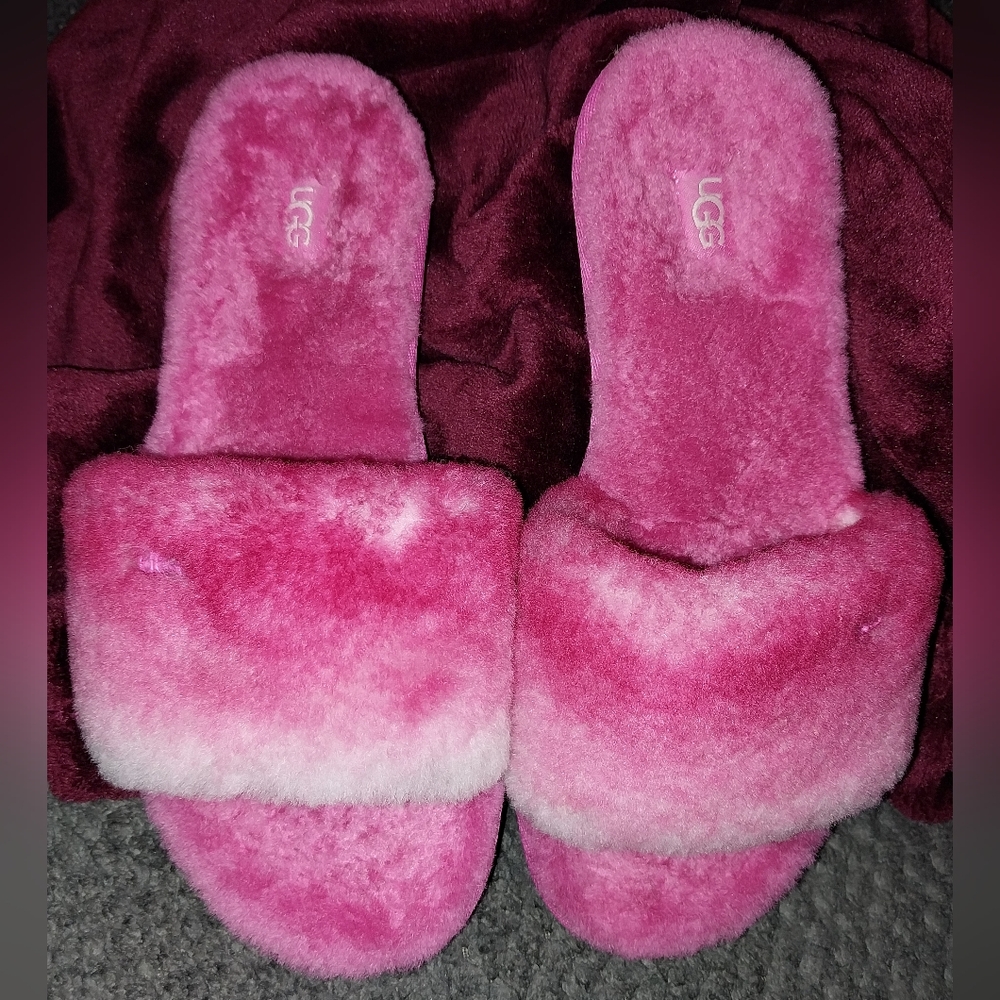 Women's ugg slippers size 7